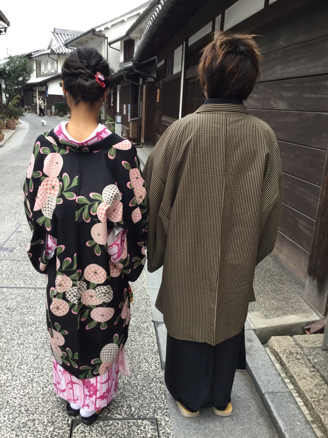 雨が降り始めました
