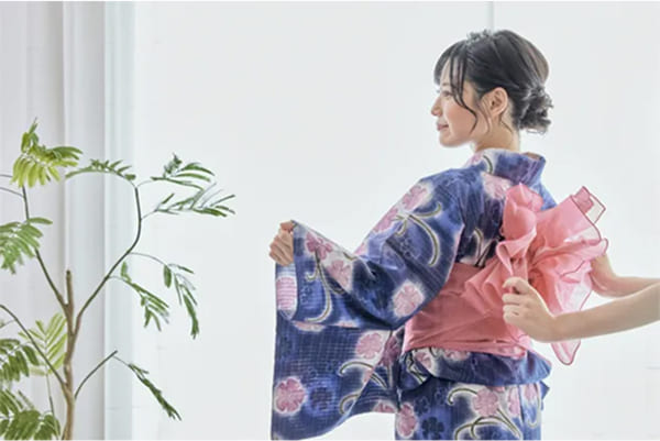 着付けとヘアセットは最短45分で完了!
