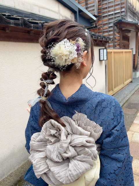 編みおろしヘアで♡