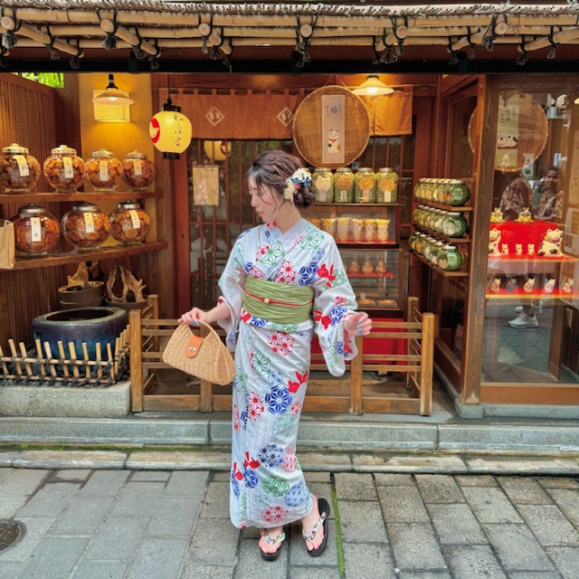 　東京都浅草 袴　訪問着　七五三　振袖　着物レンタルVASARA浅草駅前