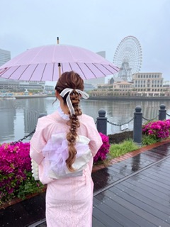 雨の日は無料で和風雨傘貸出！【礼装取扱い店】横浜駅 袴 訪問着 七五三 着物レンタルVASARA横浜駅前店